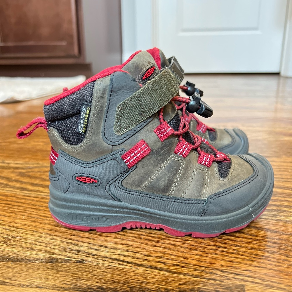 Keen hiking boots